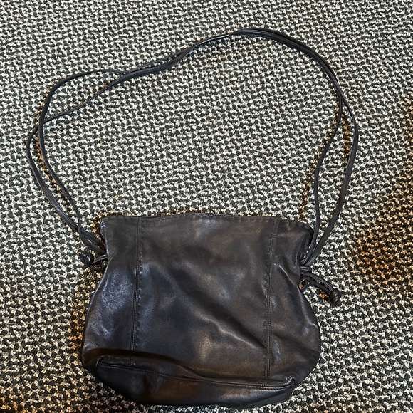 Chic Black Leather Shoulder Bag - Picture 1 of 1